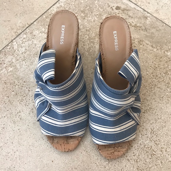 ‼️SOLD‼️Express Sandals 👡 worn once only. - Picture 3 of 4